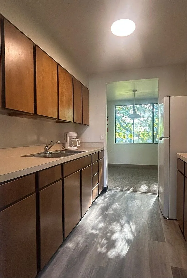 Charming 2BR Townhome in Renovo — Photo 1