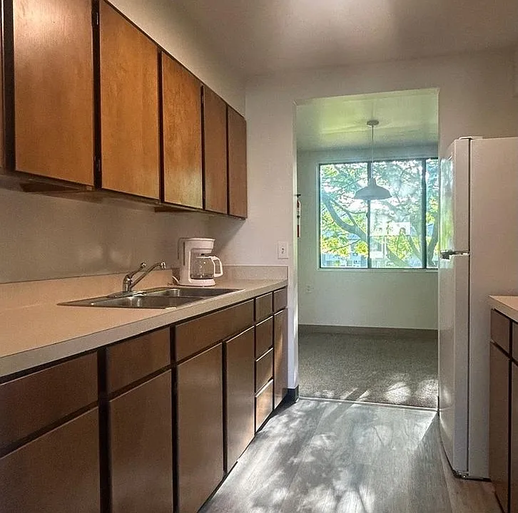 141 13th St