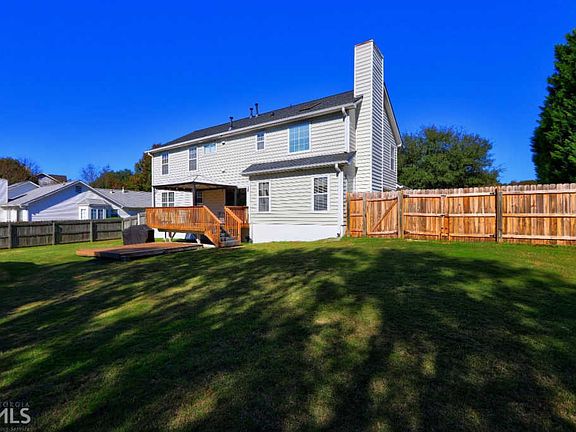 3rd image of 3347 Summit Glen Dr