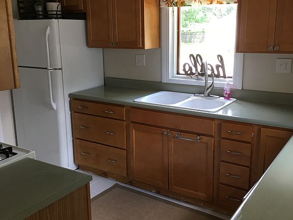 5th image of 4226 40th St SW