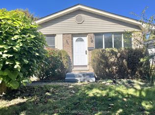 120 Hawthorne Rd #1, London, ON N6G2W8