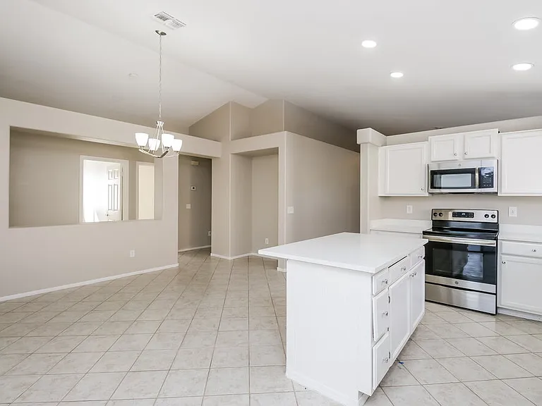 2415 E Browning Pl — Photo 7