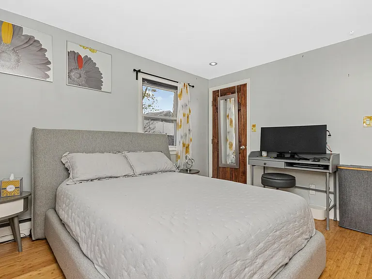 20 Miller St #11 — Photo 8