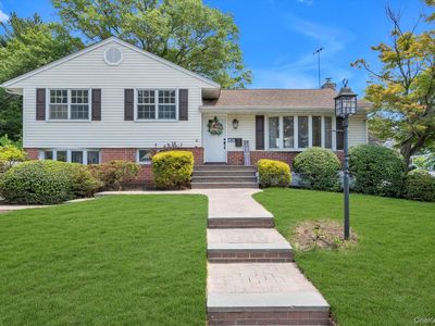 66 Humphrey Drive, Syosset, NY, 11791