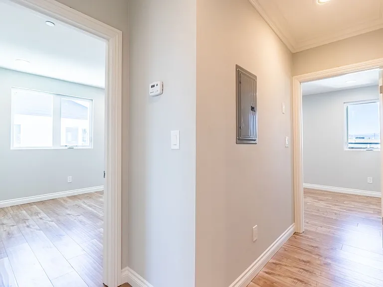 1737 S Longwood Ave — Photo 19