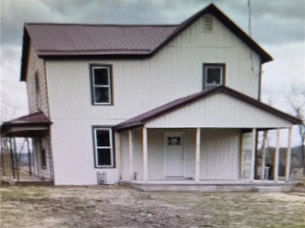 3200 2nd St, Trinway, OH 43842