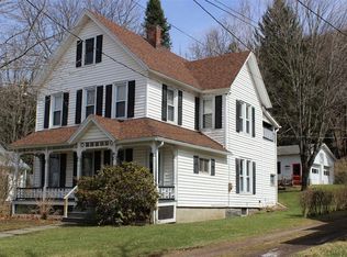 42 Park St, Walton, NY 13856