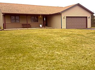 111 New Foundland Pl NE, Poplar Grove, IL 61065