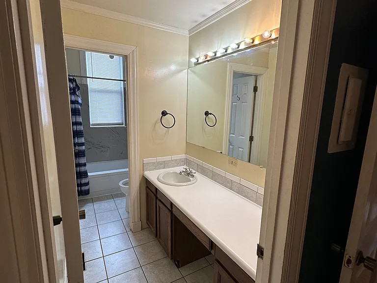 8 W Hollister St #2 — Photo 5