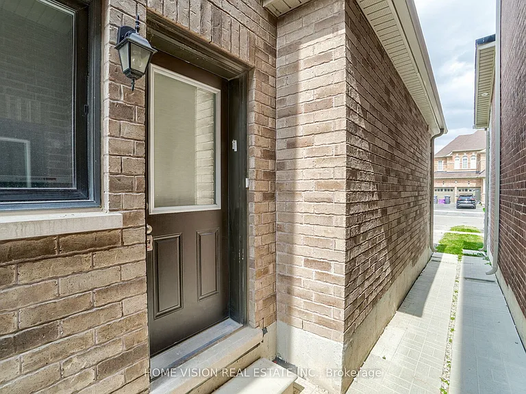 35 Little Britain Cres #BASEMENT — Photo 4