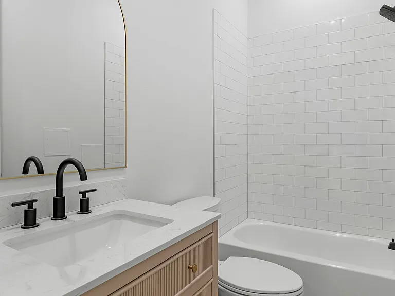 1007 Adams St SE #103 — Photo 9