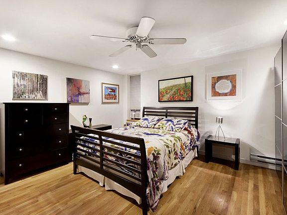 5th image of 301 E Houston St APT 2