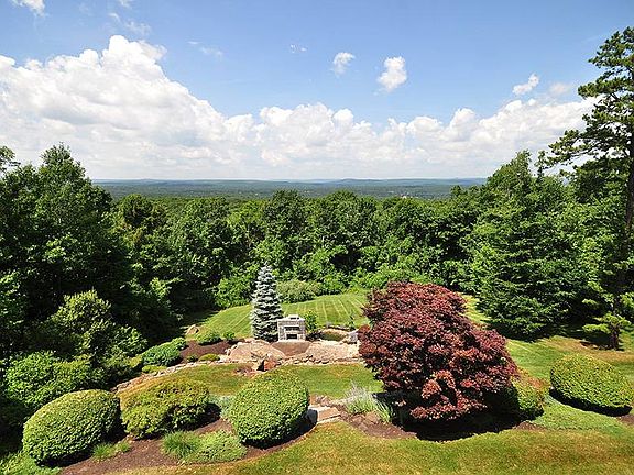 4th image of 50 Far Hills Dr