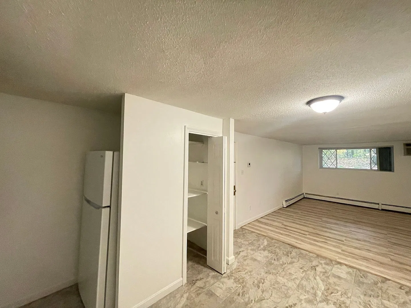 2 bed, 1.0 bath, 800 sqft, $2,200 — Photo 4