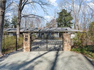 32 Mount Bolus Rd, Chapel Hill, NC 27514