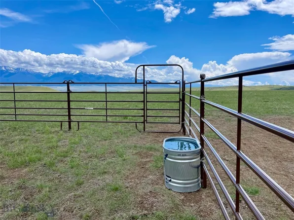 Old Telegraph Trl, Whitehall, MT 59759