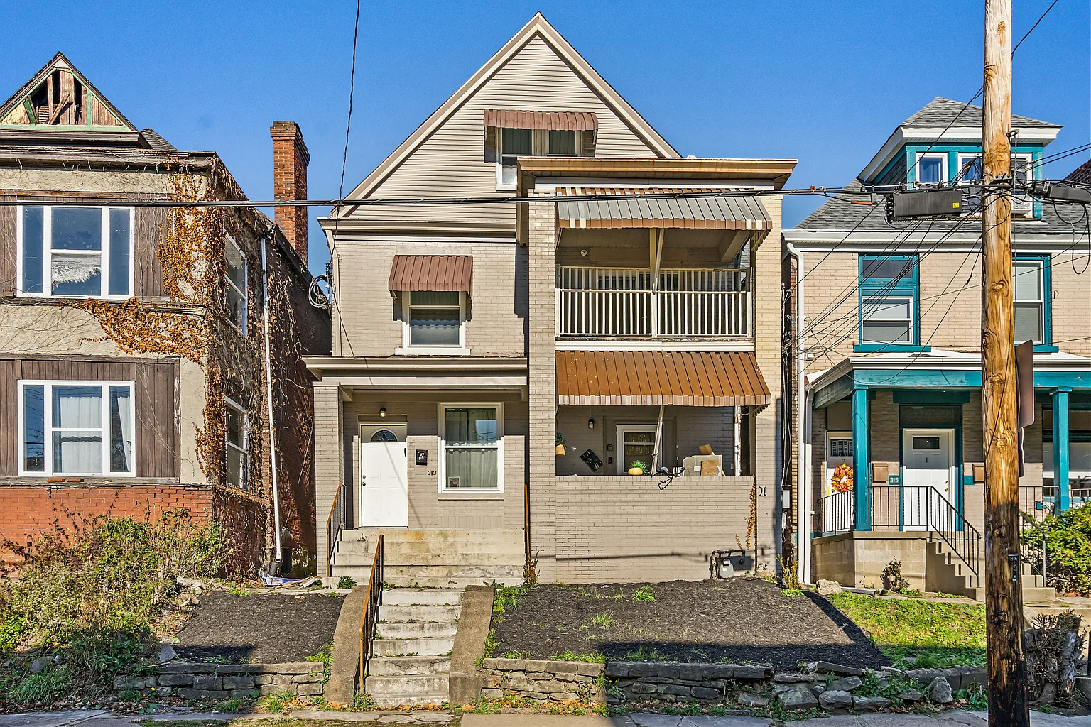 313 Avenue F photo 1