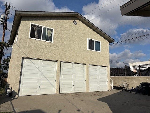2nd image of 923 S Alma Ave