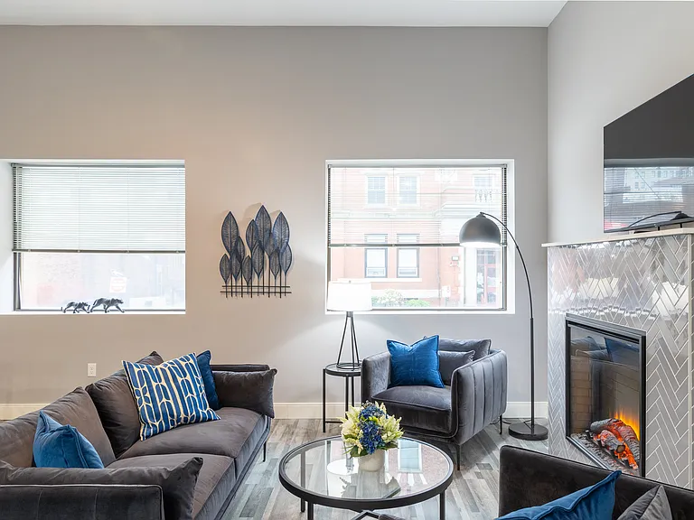The Residence at 1000 Elm — Photo 95