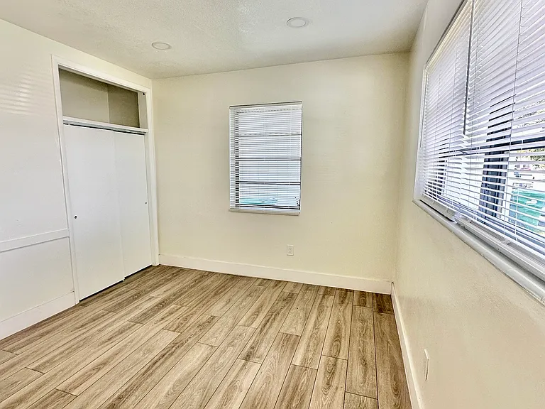9400 Dominican Dr — Photo 6