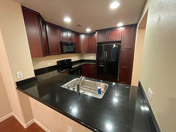 4th image of 809 Auzerais Ave Unit 250