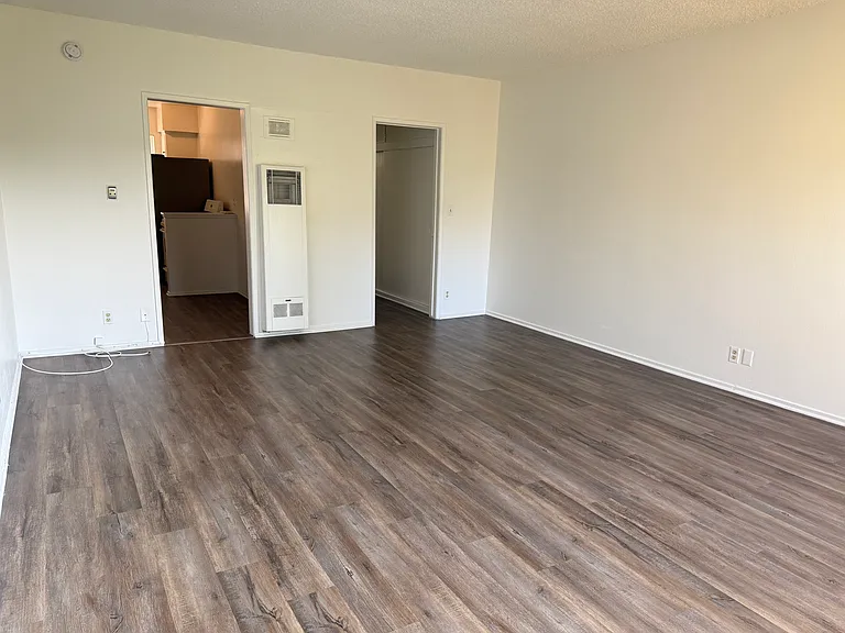 SEP-BUR APARTMENTS — Photo 22