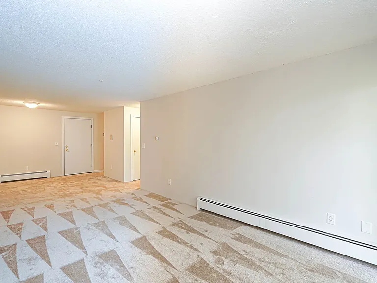 199 Aiken Ave — Photo 52