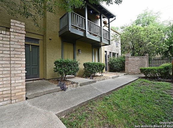 2nd image of 3678 Hidden Dr #314C