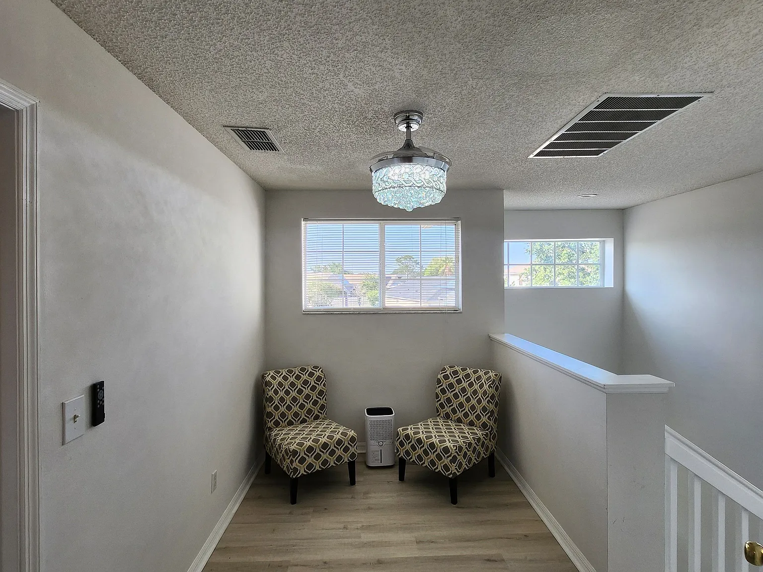 5 bed, 3.0 bath, 2469 sqft, $2,875 — Photo 2