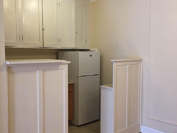 5th image of 1211 W Elmdale Avechicago #2