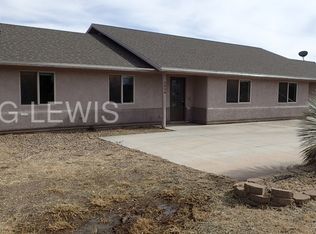 2098 N Willow Ave, Huachuca City, AZ 85616