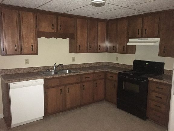 5th image of 83 Lawn St