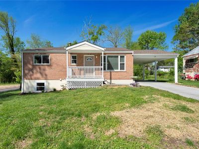 15 Dixie Dr, Fenton, MO, 63026