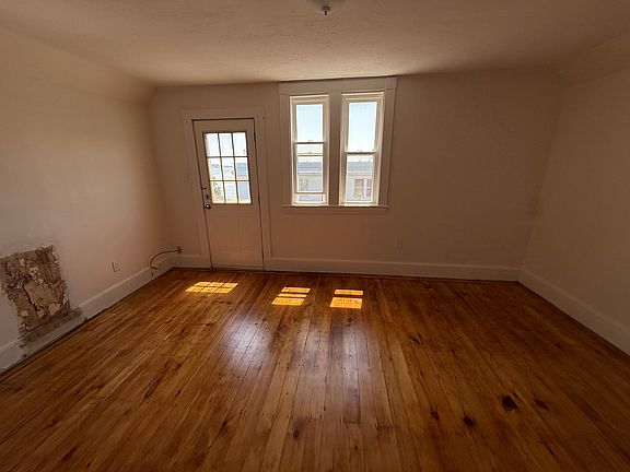 4th image of 32 Ocean Ave APT 3