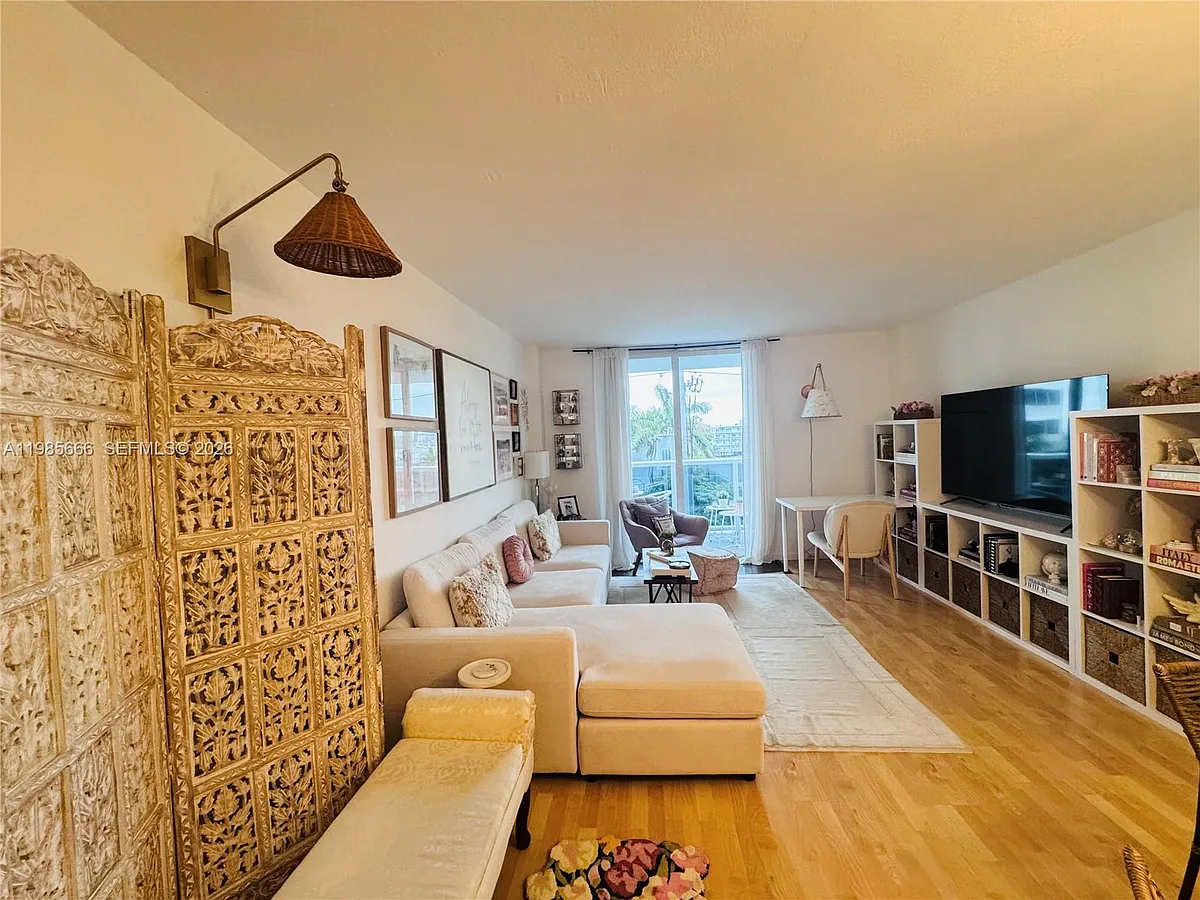 Building Photo - 7928 West Dr #404