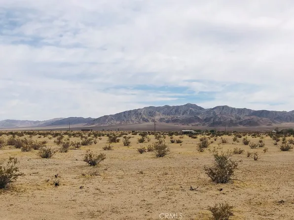 5 Diamond Bar Rd, Twentynine Palms, CA 92277