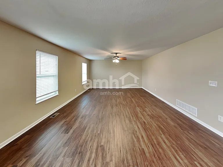 705 Loreto Ln — Photo 6
