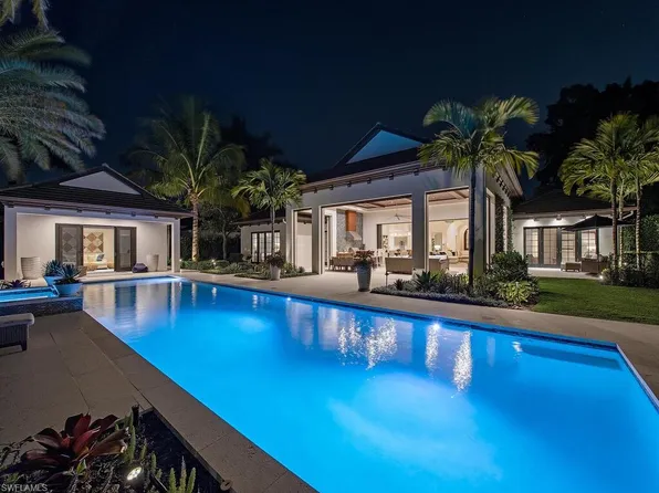 740 Banyan Blvd, Naples, FL 34102