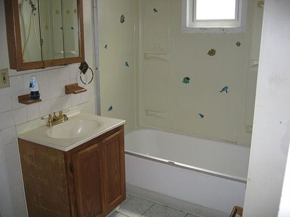 5th image of 3735 E 50th St