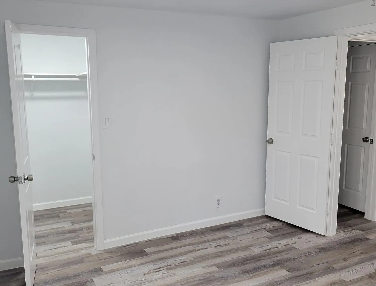 2 bed, 1.0 bath, $1,100 — Photo 2