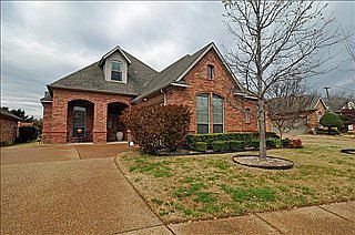 1st image of 750 Village Green Dr