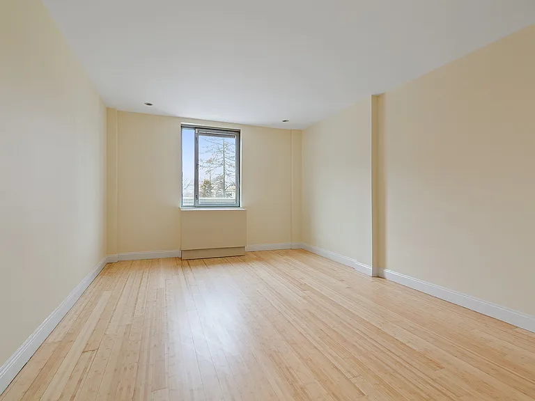 35 McDonald Ave #1A — Photo 2