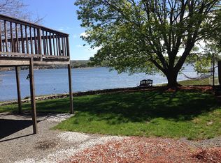 223 Riverside St, Portsmouth, RI 02871