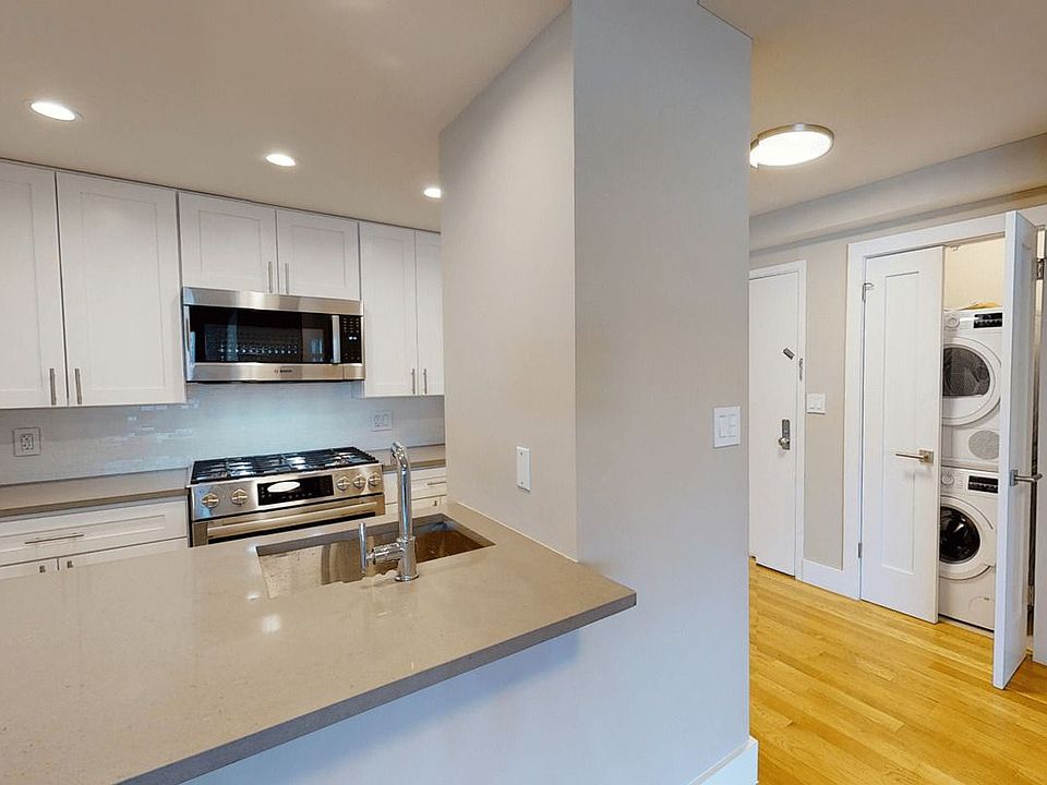1st image of 80 N Moore St #8013J