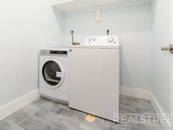 1135 Saint Mark's Avenue image 8 of 10