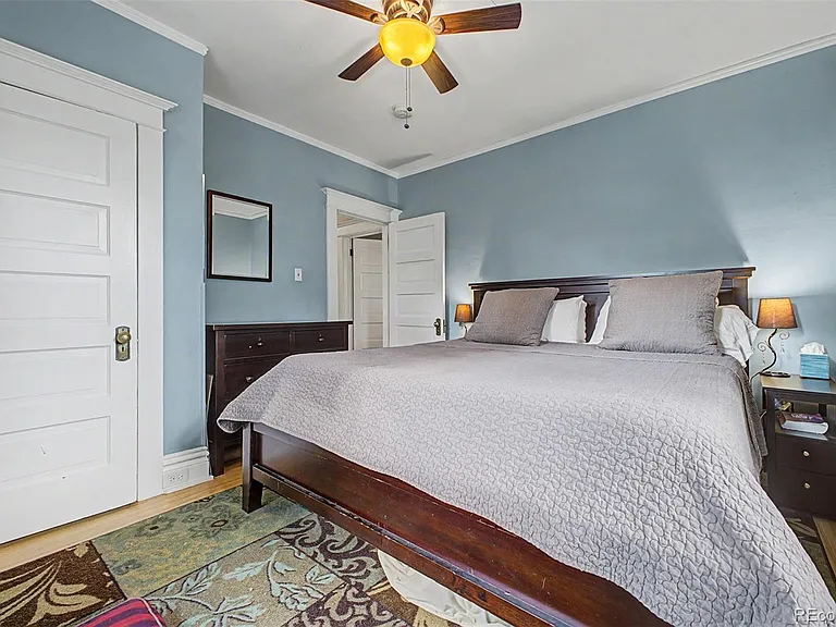 615 N Emerson St — Photo 35