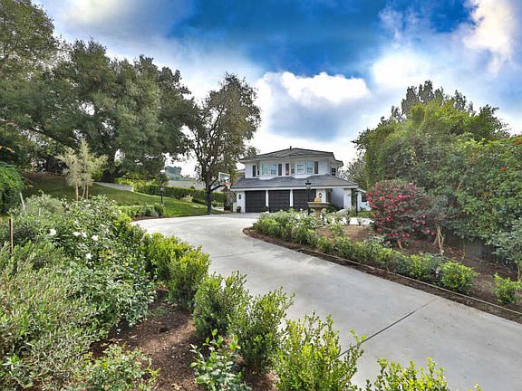 3rd image of 1608 Indian Pony Cir