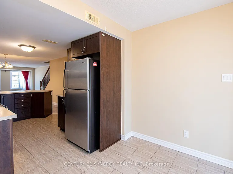 2228 Tenth Line Rd — Photo 13