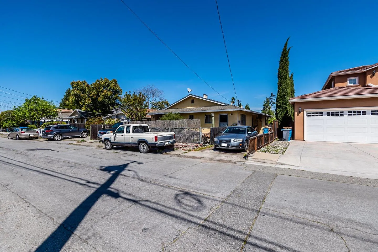 10134 Santa Clara Ave photo 1