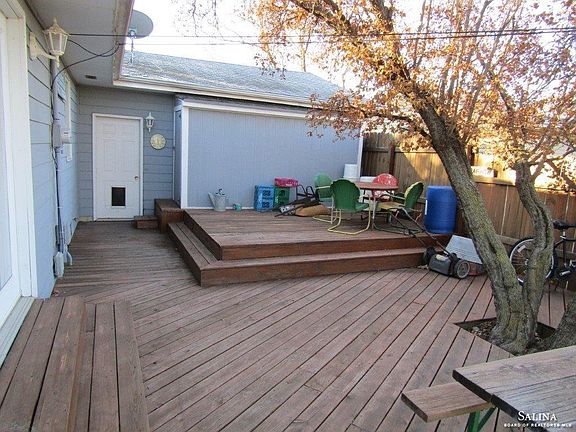 5th image of 1325 E Wayne Ave